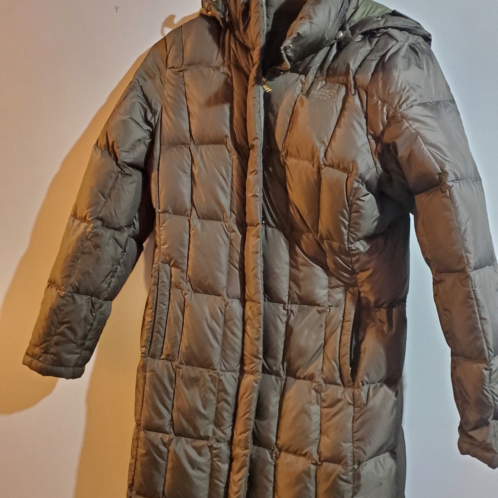 The North Face Women’s 550 Down Puffer Coat Jacket Size Large Olive Green